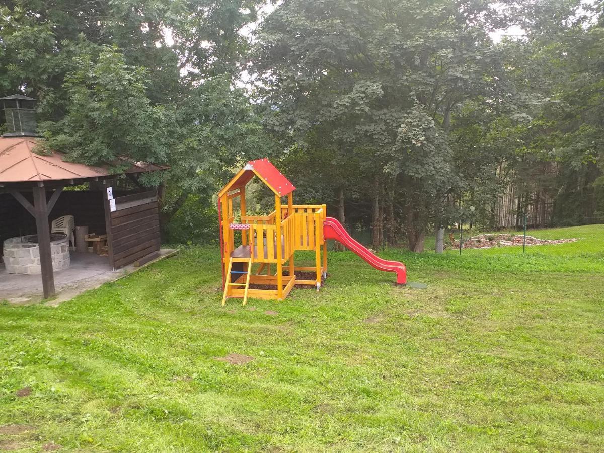 Penzion Na Vysluni Strasin Bagian luar foto