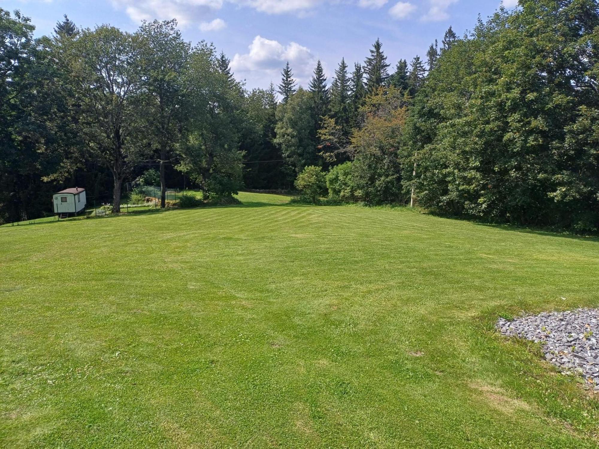 Penzion Na Vysluni Strasin Bagian luar foto